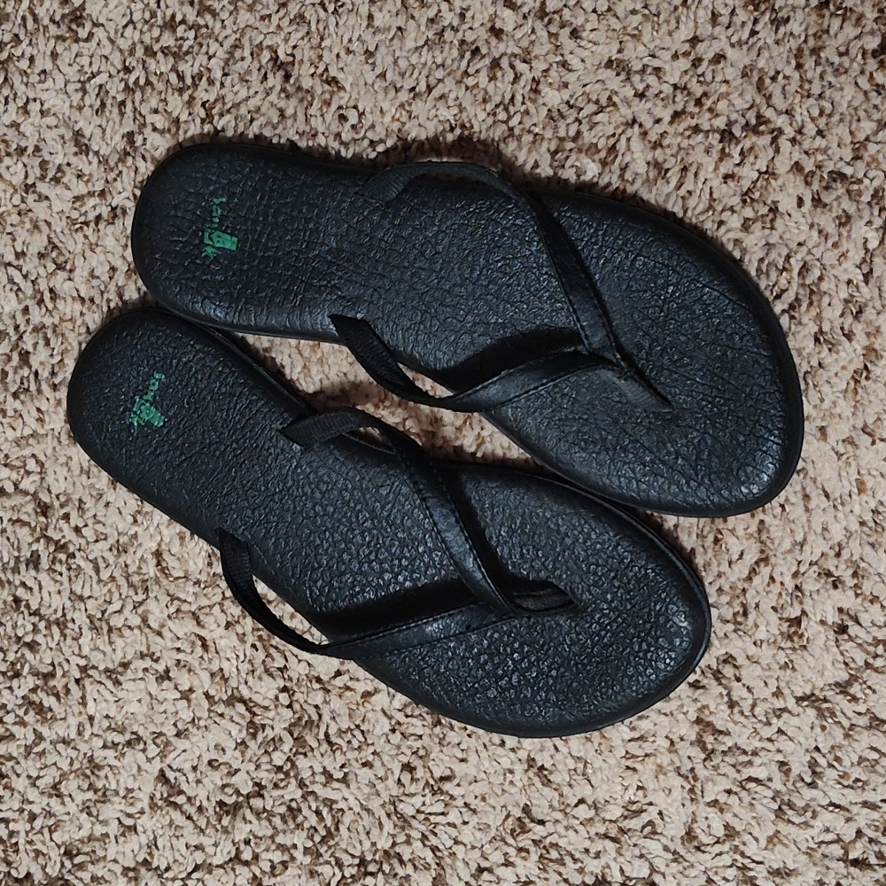 SANUK Black Silver Straps Flip Flop Sandals Size 8